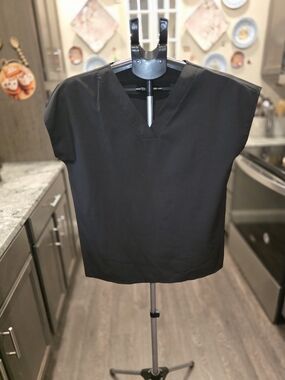 Women's Black V-Neck Short Sleeve Blouse